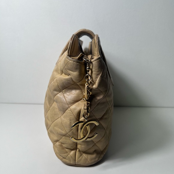 Chanel CC Vintage Beige Quilted Matelasse Charm Chain Link Shoulder Bag Tote - Picture 5 of 14